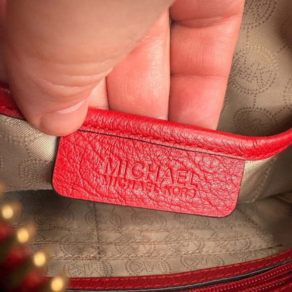 Michael Kors Jet Set Red Pebbled Leather Crossbody Bag AV-1503 Gold Chain Strap - Picture 5 of 16